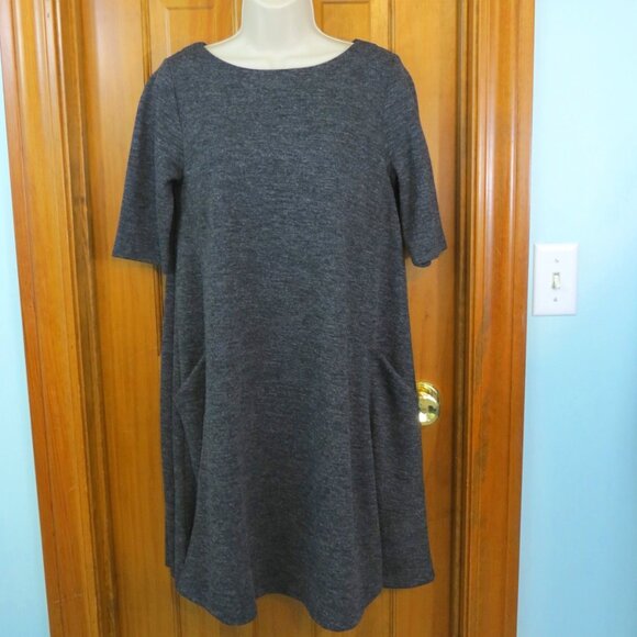Adrienne Vittanini Grey Knit Tent Dress Comfort Pockets Short Sleeve Size Medium - Picture 1 of 9